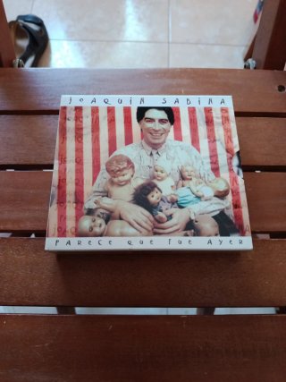 Joaquín Sabina - Parece que fue ayer (Caja Triple)