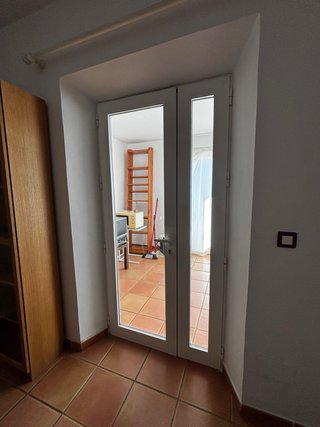 Puertas de PVC con cristal. En muy buen estado.