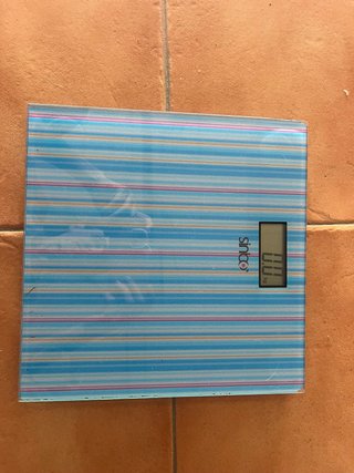 Báscula de baño digital con rayas azules