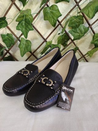Zapatos Geox de piel para mujer