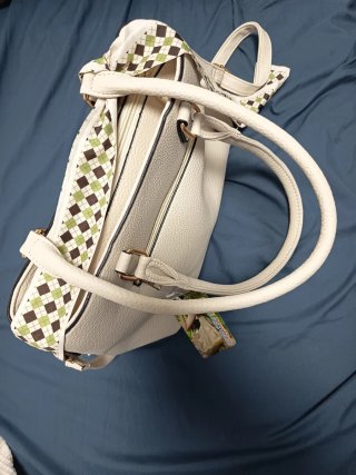 Bolso de Mujer Blanco con Detalles