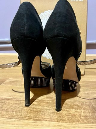 Zapatos de tacón negros con plataforma
