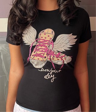 Camiseta Negra Estampada Manga Corta