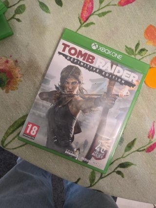 Tomb Raider Definitive Edition (Xbox One)