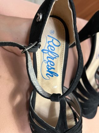 Zapatos de tacón Refresh negros