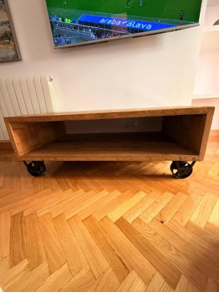Mesa de Centro Rústica de Madera Reciclada