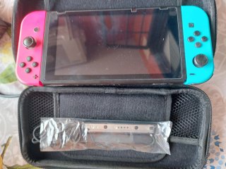 Nintendo Switch Blu e Rossa