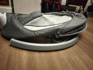 Silla mecedora eléctrica para bebé