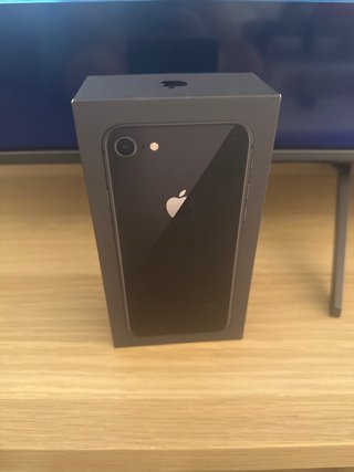 Caja iPhone 8 Negra