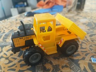 Camión de obra MB turbotrac 1000