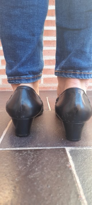 Zapatos negros de rejilla mujer