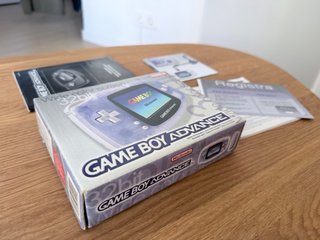 Nintendo Game Boy Advance con caja original