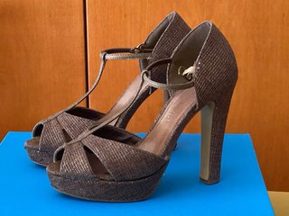 Zapatos de tacón con plataforma