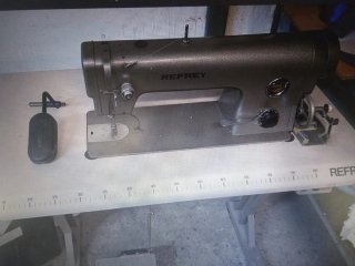 Máquina de coser Refrey industrial