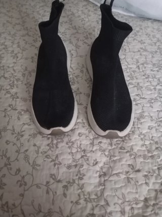 Zapatillas tipo calcetín Zara