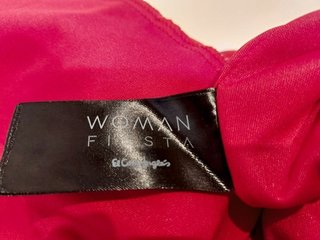 Vestido de fiesta rojo El Corte Inglés L a estrena