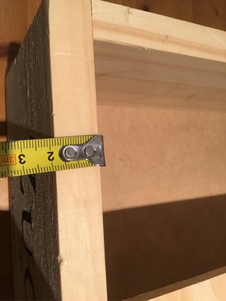 Scatola di legno molto robusta con coperchio scorrevole