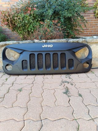 Parrilla Jeep Wrangler JK 2007-2017 Negra