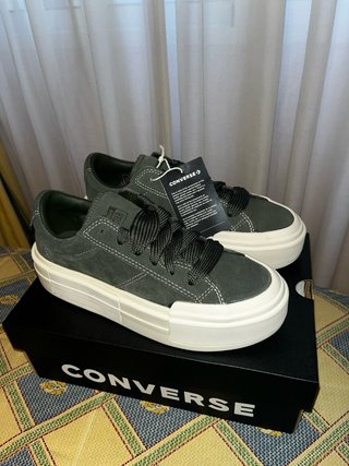 Converse Cruise Suede