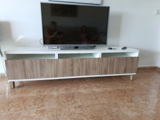 Mueble de TV Blanco y Madera
