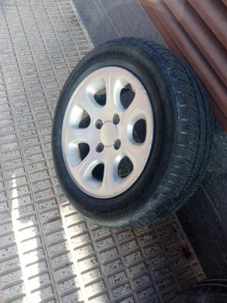 Llanta con neumático
