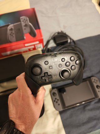Nintendo Switch + Pro Controller + 15 Juegos
