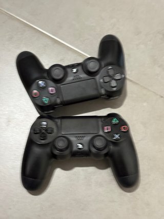 Consola PS4 Pro 1TB + FC 25 + 2 Mandos