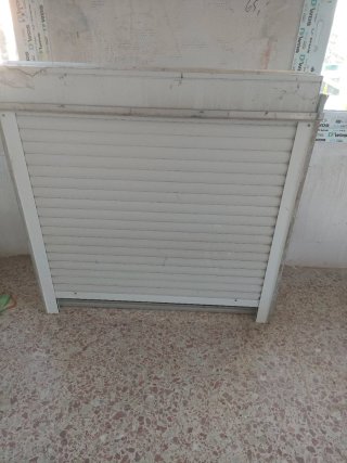 Ventana de Aluminio con Persiana y Mosquitera