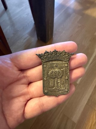 Insignia de gorra del Ayuntamiento de Madrid