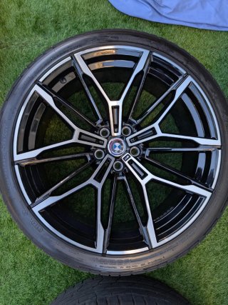 Llantas BMW M2 G87 930M con Neumáticos