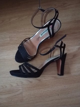 Sandalias de fiesta negras Mariamare