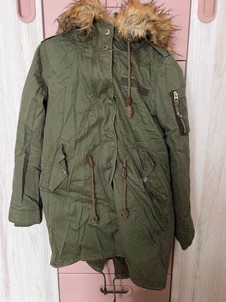Parka verde mujer con capucha y pelo