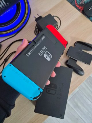 Nintendo Switch seminueva