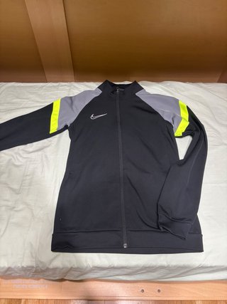 Chaqueta Nike Negra y Gris