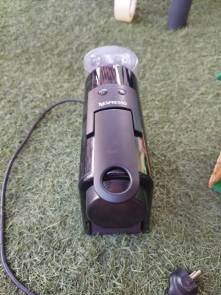 Cafetera Nespresso Essenza Mini Negra