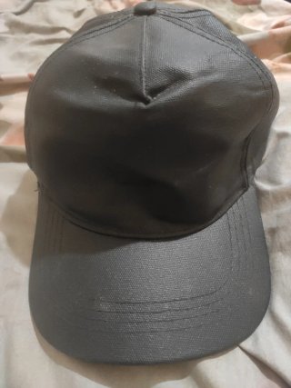 Gorra negra