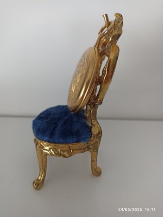 Silla Antigua en bronce porta Reloj de Bolsillo