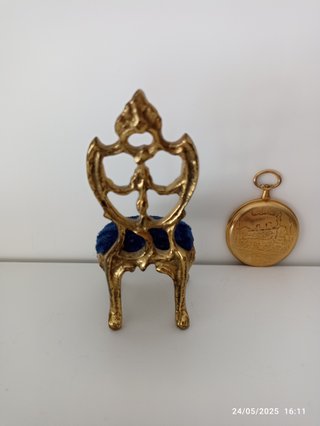 Silla Antigua en bronce porta Reloj de Bolsillo