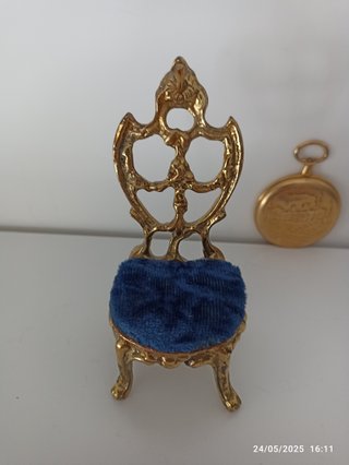 Silla Antigua en bronce porta Reloj de Bolsillo