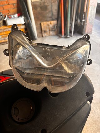 Faro delantero Yamaha Aerox