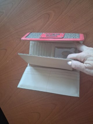 Monedero Guess Rosa beige