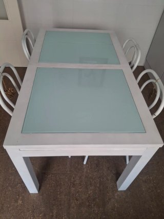 Mesa Extensible Blanca con Sobre de Cristal