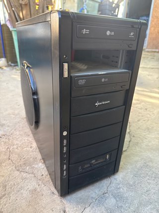 Torre PC LG Negra
