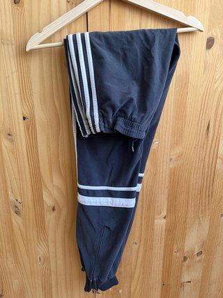 Pantalón de chándal Adidas negro