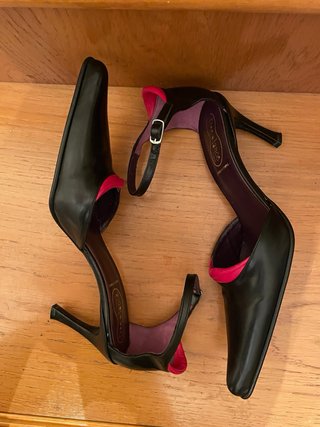Zapatos Freelance Tacon Negro y Rosa