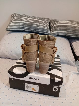 Botines Chika10 Beige Talla  39