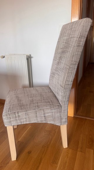 Silla de comedor tapizada