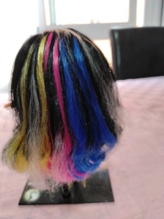 Muñeca LOL con pelo multicolor