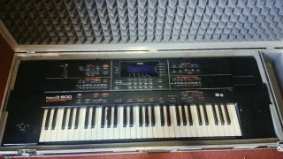Teclado Roland G-600 Arranger Workstation