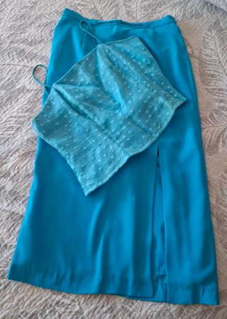 Conjunto de Falda y Corpiño Turquesa
